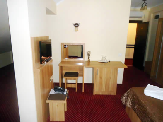 Camera Trei Persoane Pensiunea Bucura